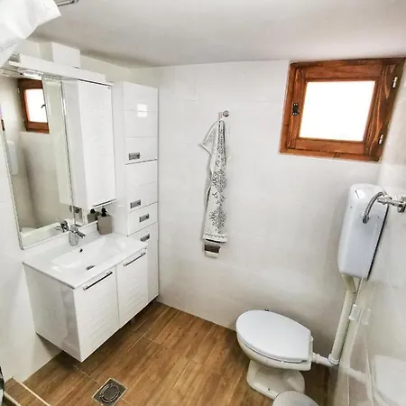 Balconlux - Zavojsko Jezero, Apartament Pirot